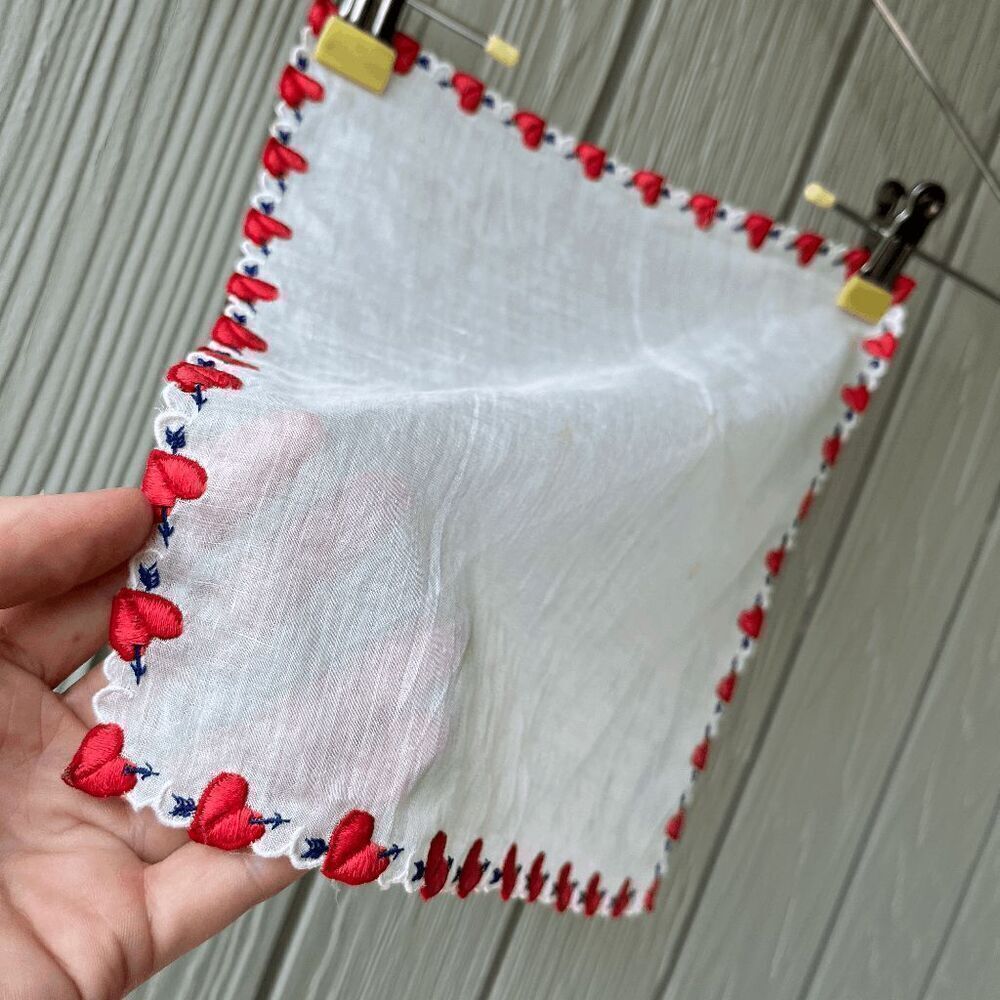Vintage 40s or 50s White Linen Stitch Hearts Border Hankie